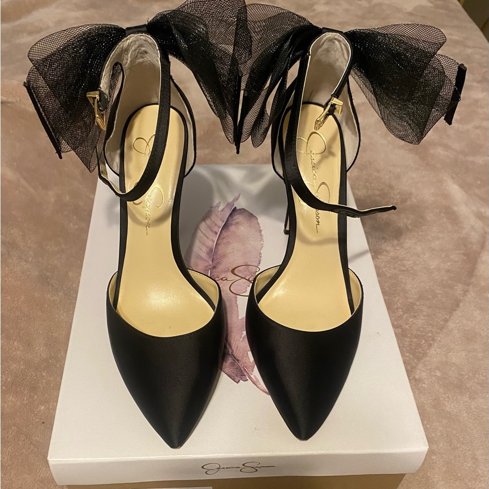 Jessica Simpson Heels with bow with the original box. - Picture 6 of 11